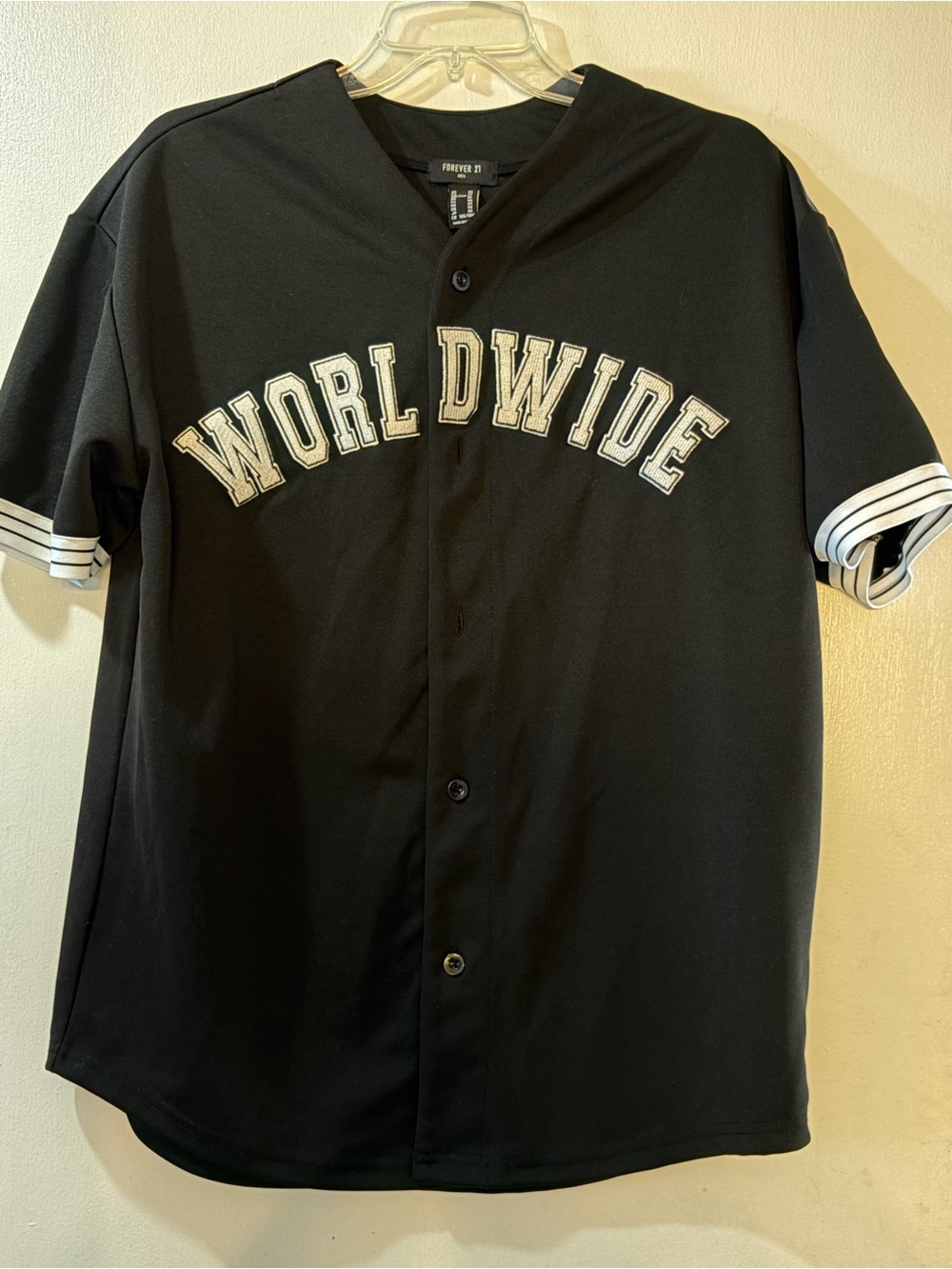 Forever 21 Men Worldwide Baseball Jersey Sz XS